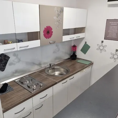 Apartman In Fuer 3 Personen By Interhome