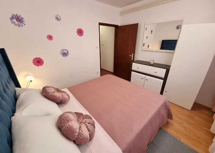 Apartman In Fuer 3 Personen By Interhome