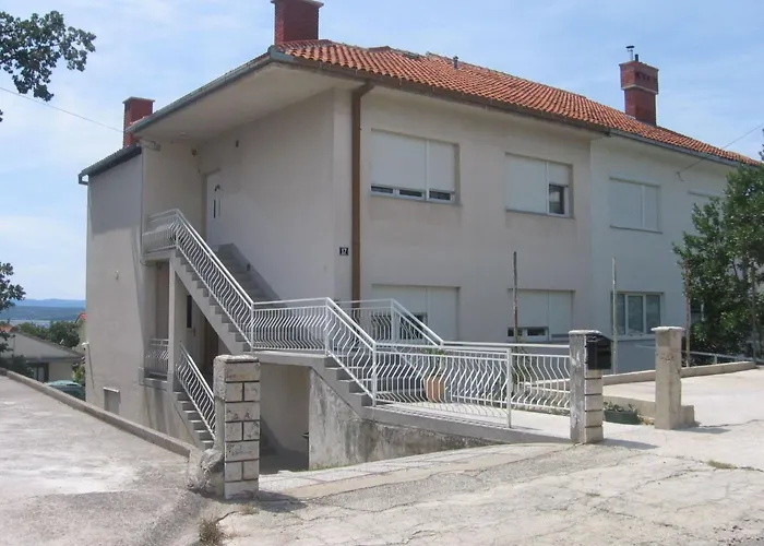 Apartman In Fuer 3 Personen By Interhome